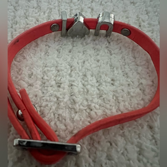 BCBGeneration Coral/Silver “I ♥️ U” Affirmation Bracelet - Picture 3 of 3